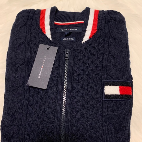 Tommy Hilfiger sweater size XS
